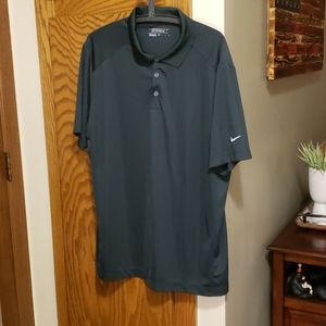 Nike polo, men's size XL, hunter green color